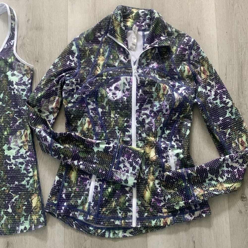 LULULEMON SET of 2 DEFINE JACKET zip AND thank top floral size 6 purple white - Picture 2 of 16